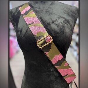 NWOT Pink and Green Camouflage Purse Guitar Handbag Strap